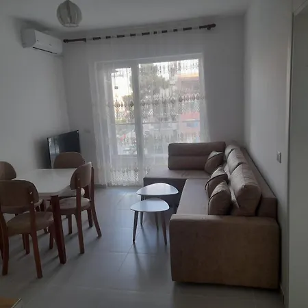 Andi * Golem (Tirana)